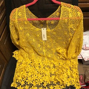 Le Dor Crocheted Top- 489 $20 or $15 w/offer